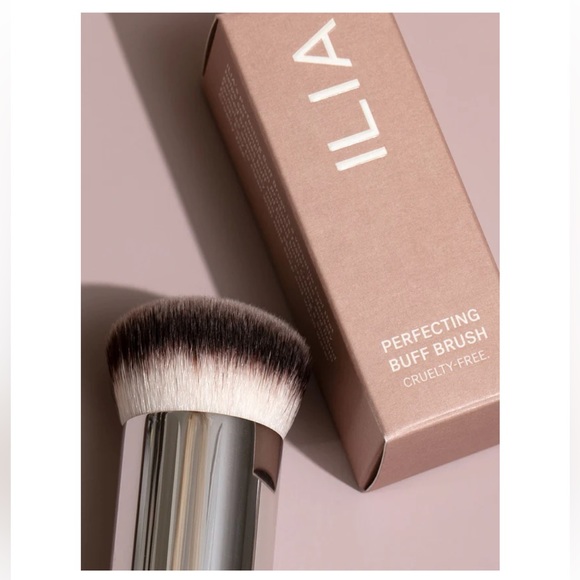 ILIA Makeup Ilia Brand Perfecting Buff Brush Poshmark